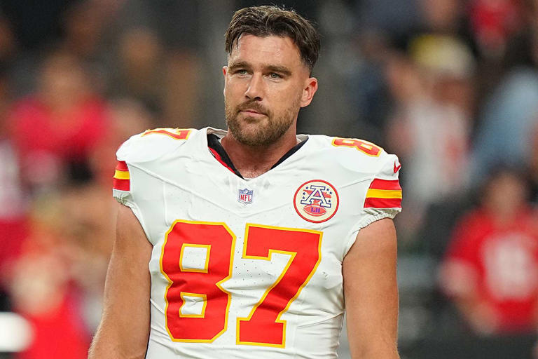 Tired of the noise surrounding Travis Kelce, Jason Kelce broke his silence and defended his brother with a powerful message that shut down the criticism instantly.